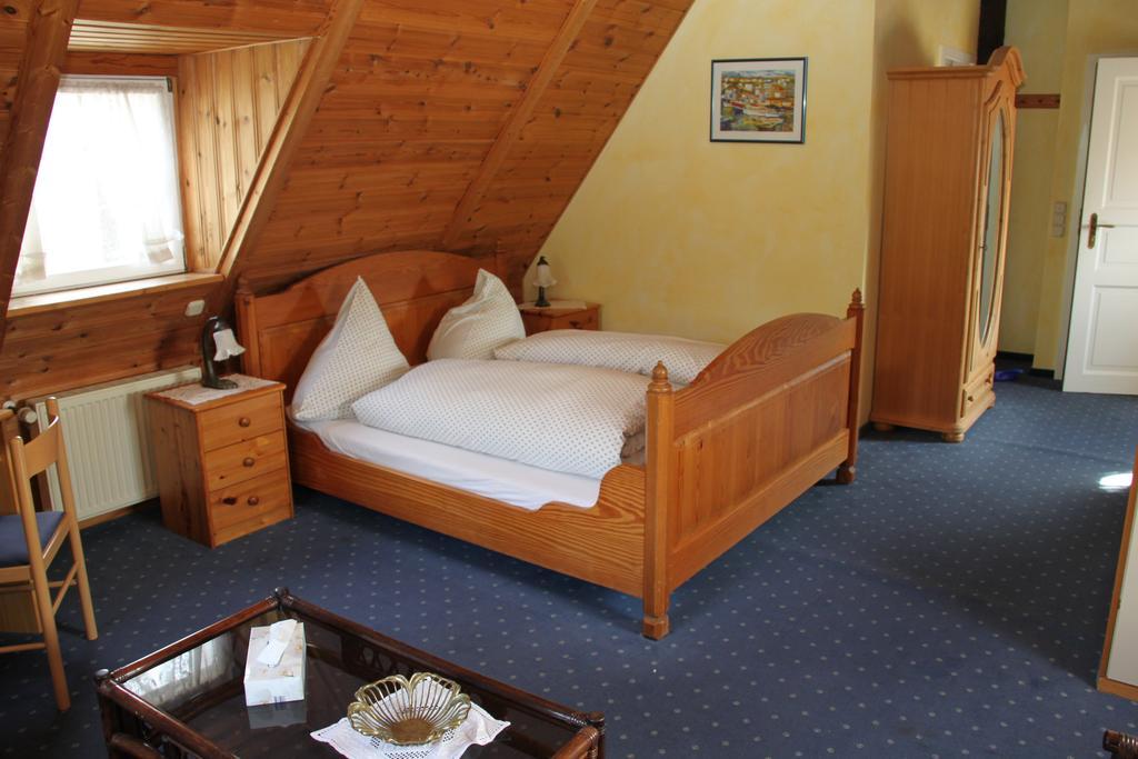 B&B Zum Treppchen Losnich Ruang foto